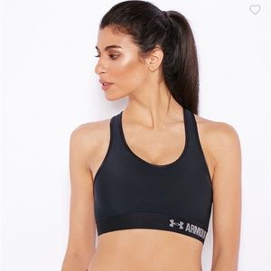 Under Armour Mid Sports Bra